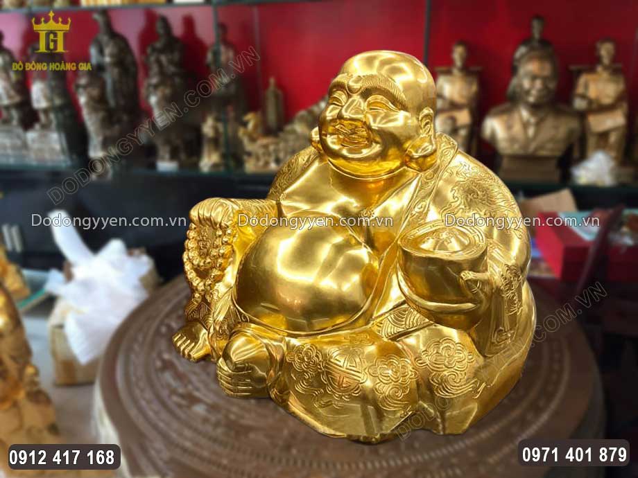 Gia chủ n&ecirc;n đặt vật phẩm l&ecirc;n cao, tr&aacute;nh đặt thẳng xuống đất